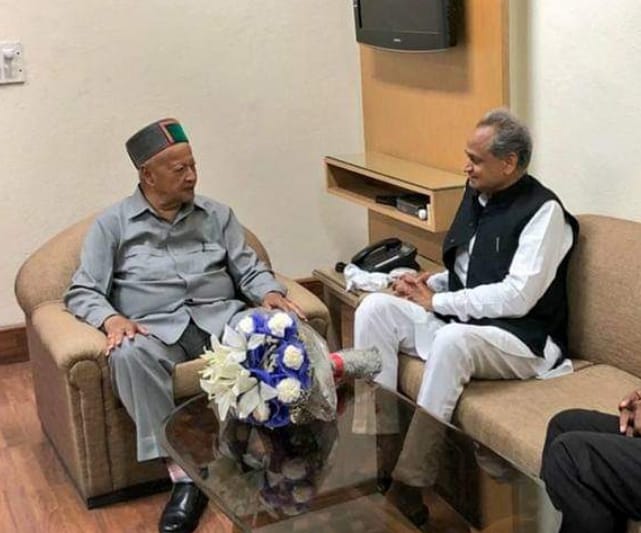 हिमाचल के पूर्व सीएम वीरभद्र सिंह का निधन हिमाचल के पूर्व सीएम वीरभद्र सिंह का निधन