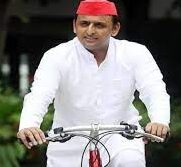 समाजवादी सुप्रीमो अखिलेश यादव पर एफआईआर दर्ज