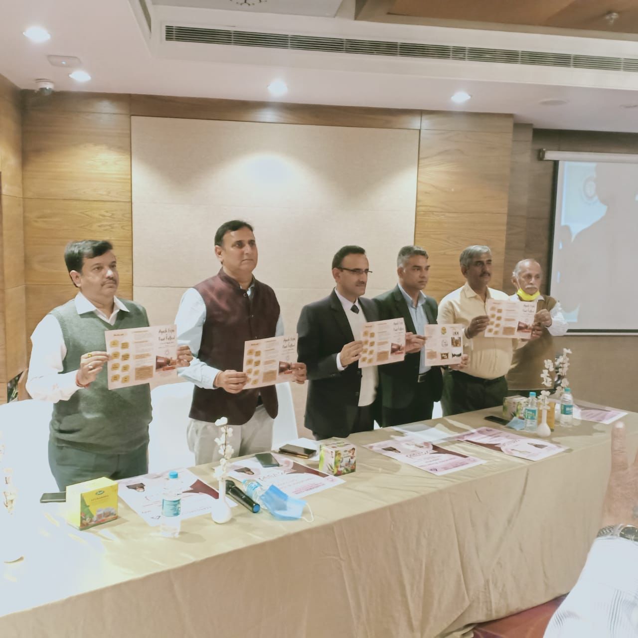 आयुष एक्सपो-फूड फेस्टिवल का ब्रोशर लॉन्च