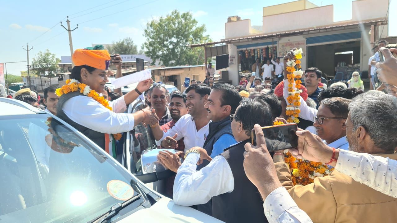 डोटासरा का नागौर प्रवास पर कई शहरों में हुआ स्वागत व अभिनंदन डोटासरा का नागौर प्रवास पर कई शहरों में हुआ स्वागत व अभिनंदन