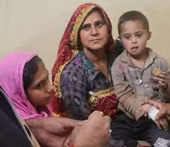 बोरवेल से सुरक्षित निकाला 4साल के मासूम को बोरवेल से सुरक्षित निकाला 4साल के मासूम को