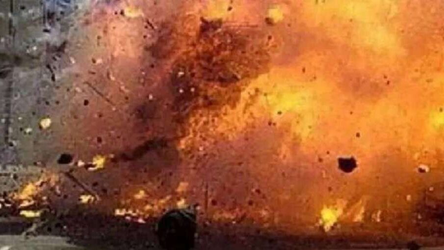 #करांची विश्वविद्यालय में मानव #बम से हमला, चार #चीनी लोगों की #मौत