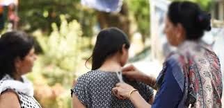 NEET परीक्षा में छात्राओं से उतरवाए आंतरिक वस्त्र NEET परीक्षा में छात्राओं से उतरवाए आंतरिक वस्त्र