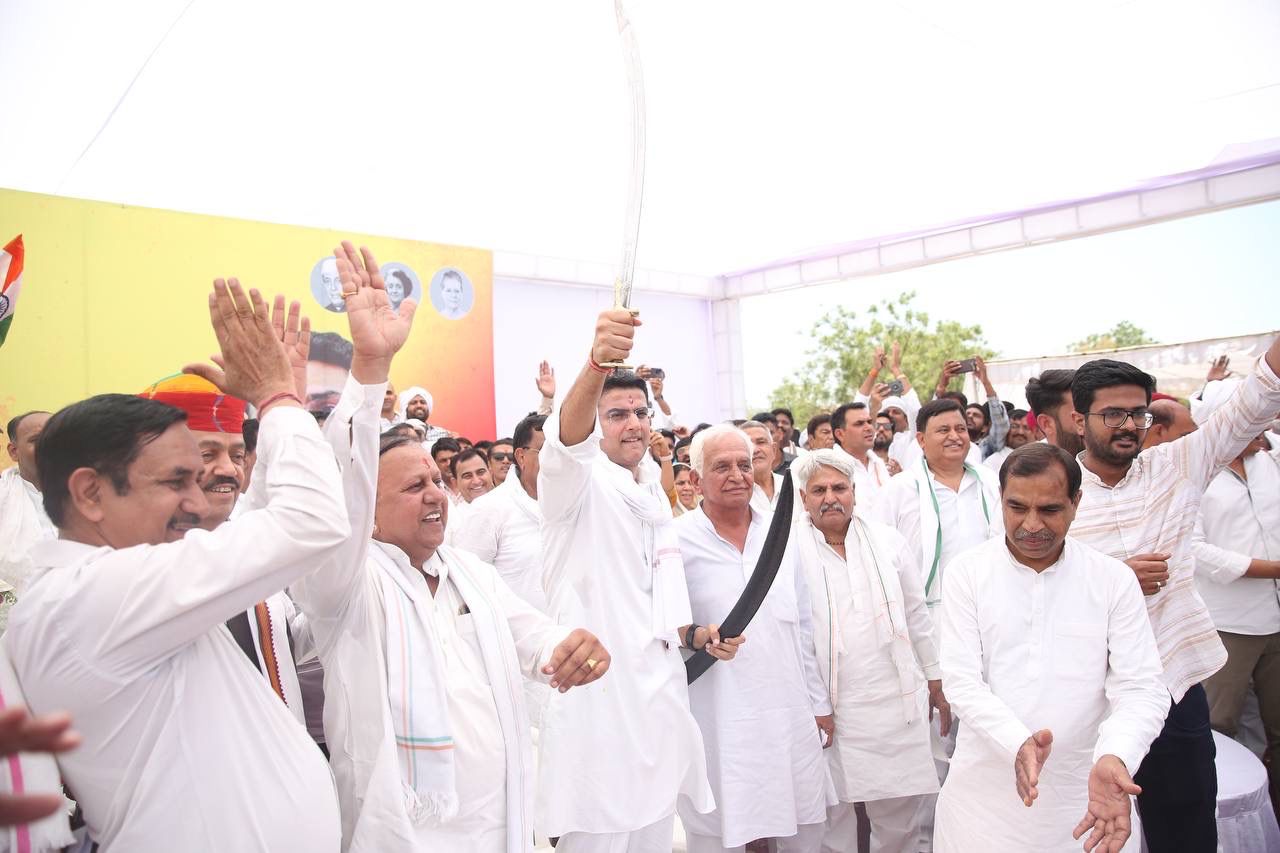 सचिन पायलट दिल्ली में, कांग्रेस के दिग्गज जयपुर में सचिन पायलट दिल्ली में, कांग्रेस के दिग्गज जयपुर में
