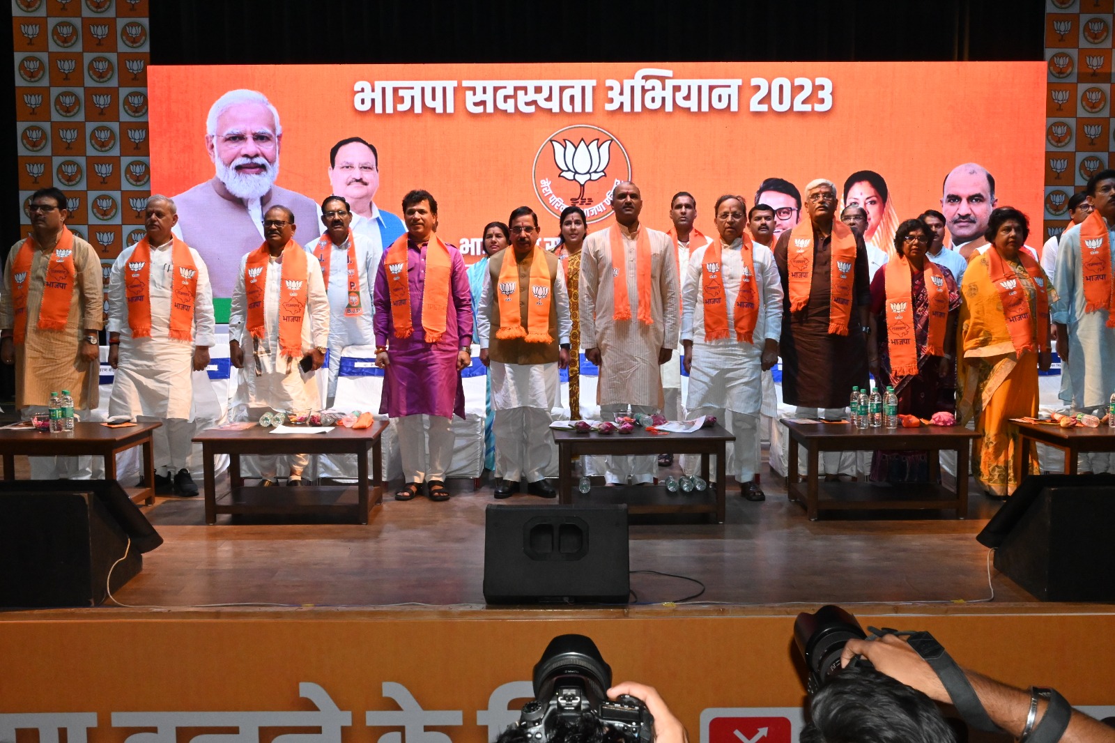 भाजपा में पदाधिकारी बदल सकते हैं विचार नहीं भाजपा में पदाधिकारी बदल सकते हैं विचार नहीं