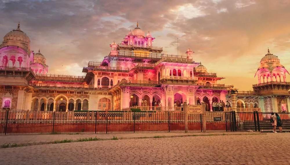 अल्बर्ट हॉल पर सांस्कृतिक संध्या कल्चरल डायरीज