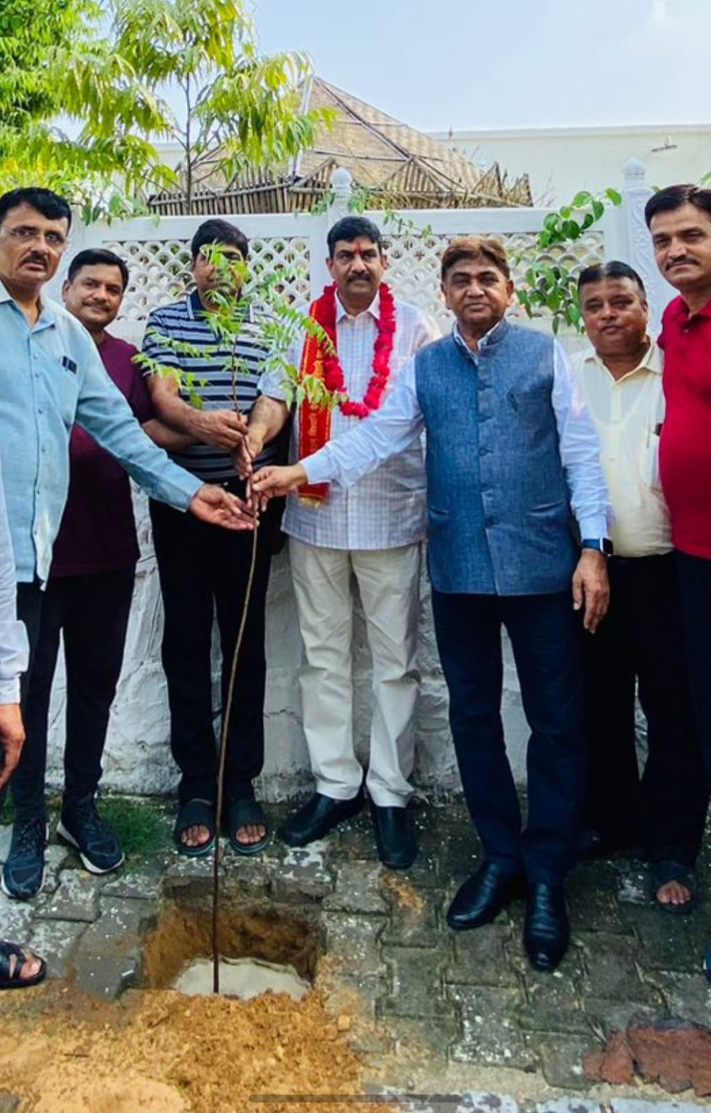 चिकित्सा विशेषज्ञ डॉ. पीयूष त्रिवेदी का जन्मदिन आज चिकित्सा विशेषज्ञ डॉ. पीयूष त्रिवेदी का जन्मदिन आज