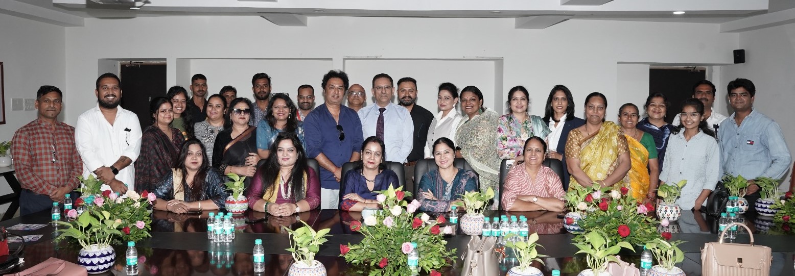 गीतांजली हॉस्पिटल में पिंक तंबोला को लेकर तैयारी बैठक