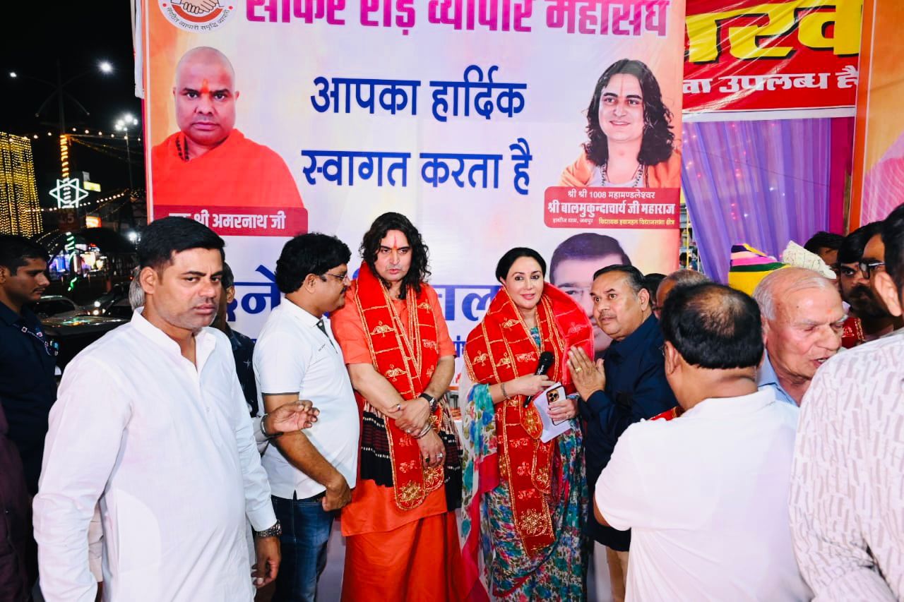 दीपावली से पूर्व सीकर रोड पर लाइटिंग का दिया कुमारी ने किया शुभारम्भ दीपावली से पूर्व सीकर रोड पर लाइटिंग का दिया कुमारी ने किया शुभारम्भ