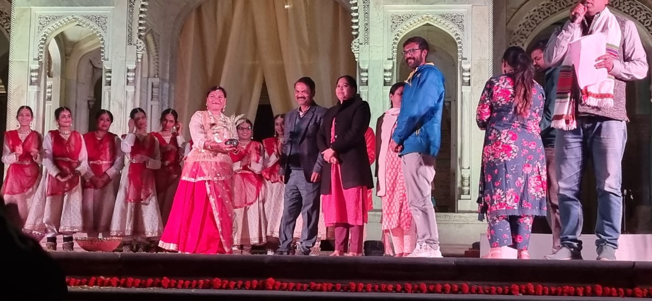 कल्चरल डायरीज में पद दंगल और रिम भवई की प्रस्तुति कल्चरल डायरीज में पद दंगल और रिम भवई की प्रस्तुति
