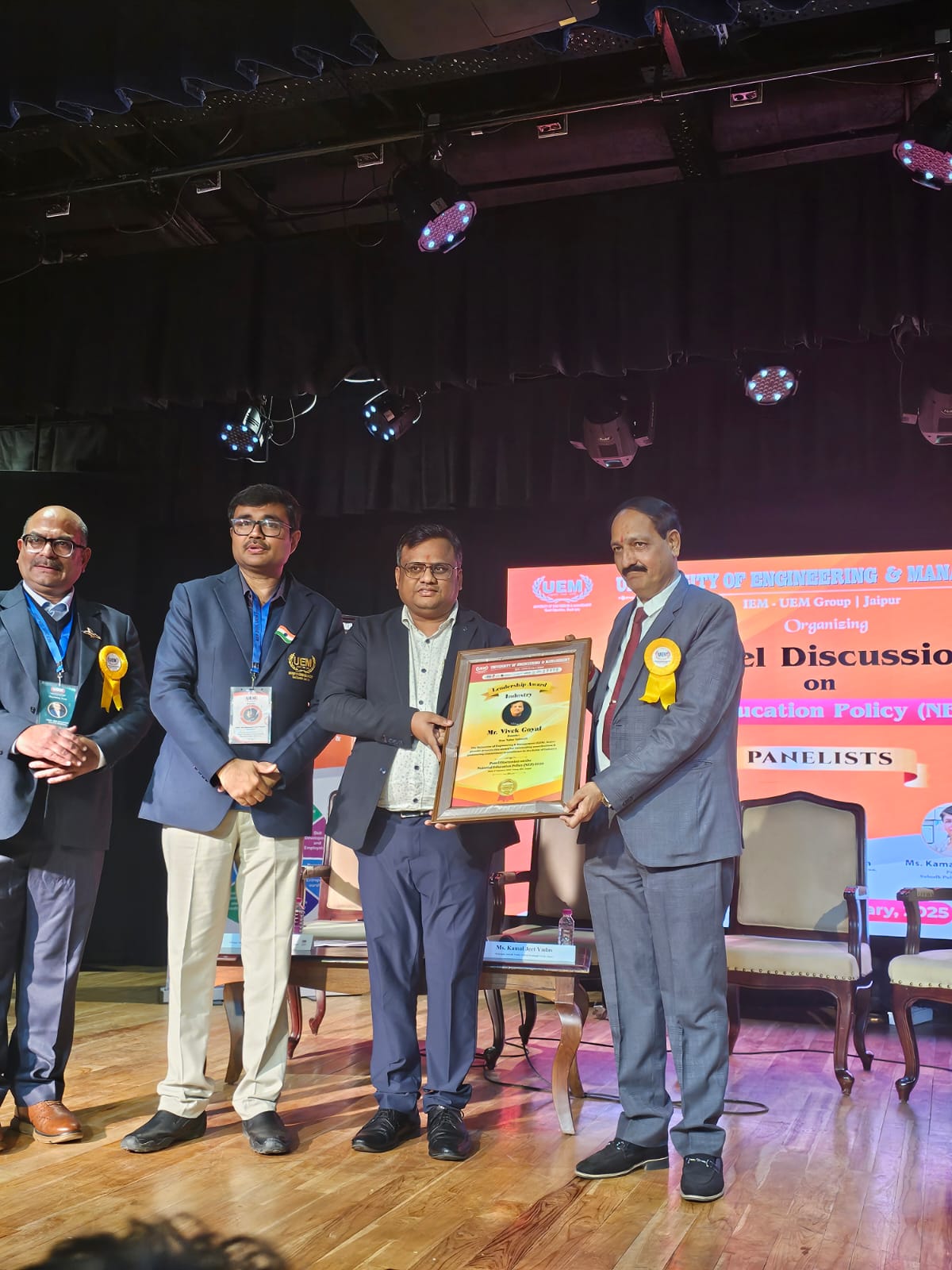 “लीडरशिप अवॉर्ड इन इंडस्ट्री” से सम्मानित हुए विवेक गोयल “लीडरशिप अवॉर्ड इन इंडस्ट्री” से सम्मानित हुए विवेक गोयल