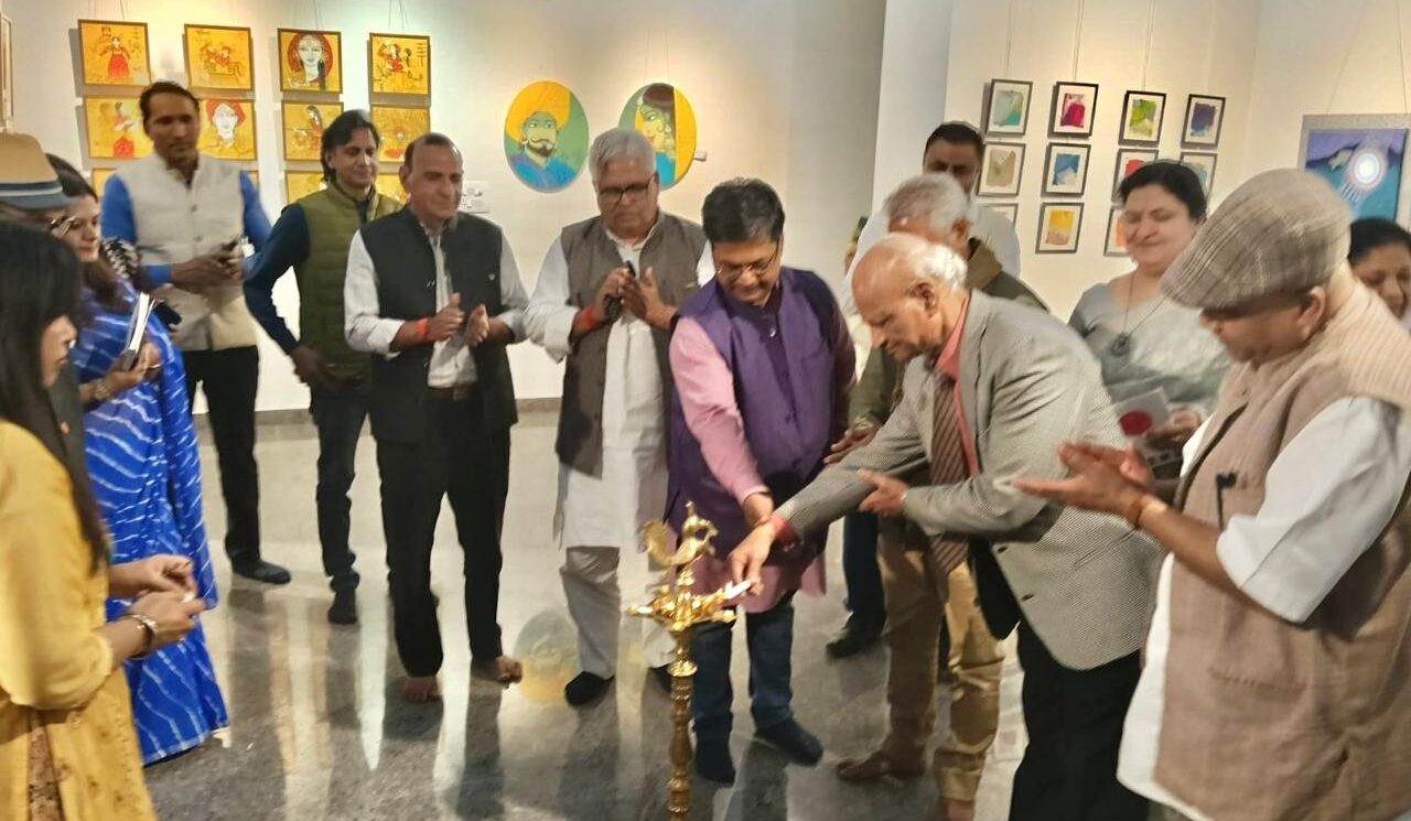 कला की अद्भुत अभिव्यक्ति का संगम: तिलक गिताई आर्ट गैलेरी में प्रदर्शनी का उद्घाटन