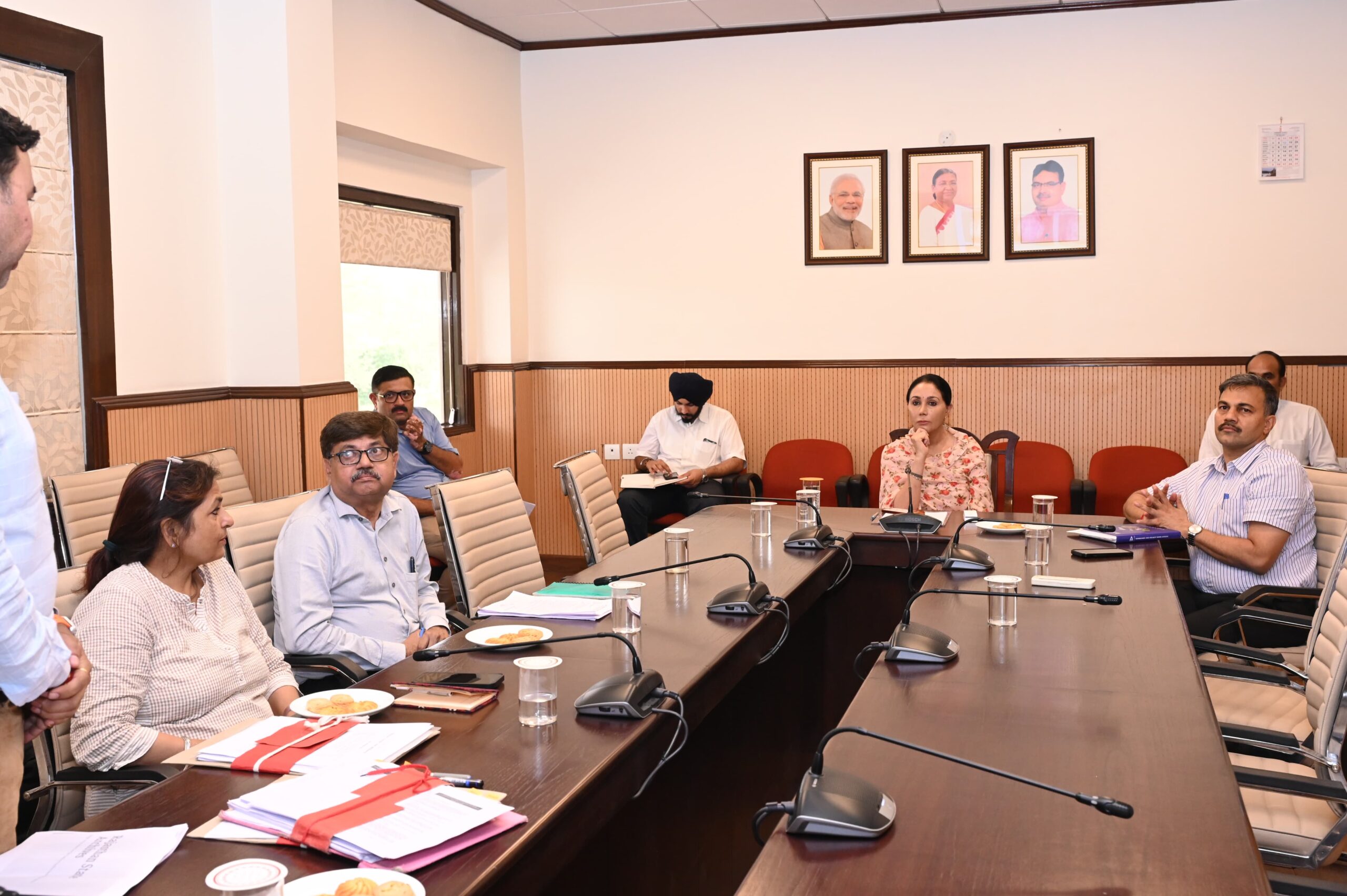 पुरालेखों का होगा डिजिटलीकरण, डॉक्यूमेंट म्यूजियम बनाने की तैयारी..! पुरालेखों का होगा डिजिटलीकरण, डॉक्यूमेंट म्यूजियम बनाने की तैयारी..!