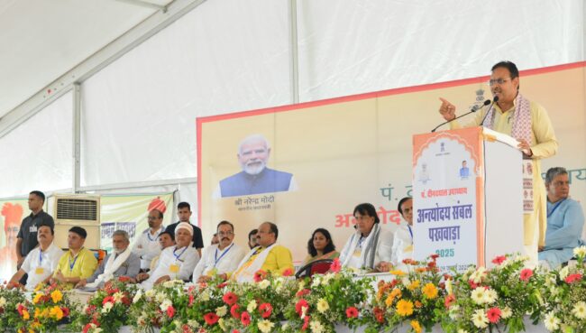 Pt. Deendayal Upadhyay Antyodaya Sambal Fortnight: CM Bhajanlal's public meeting in Khandar
6