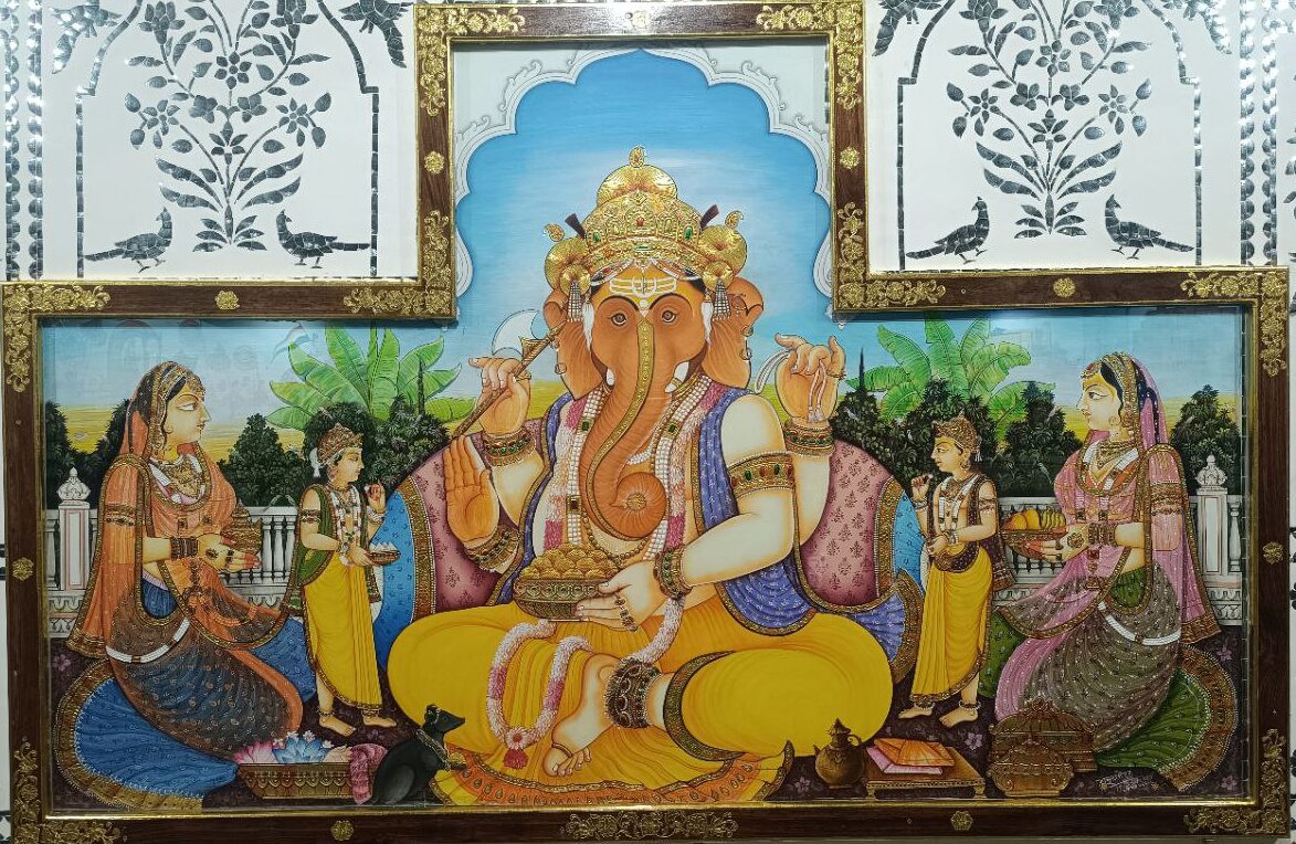 Paryatan Bhawan is the new destination for tourists, the supernatural and beautiful sight of Lord Gajanan and Teej Mata appeared in person...