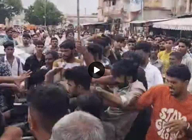 श्री सांवलिया सेठ में श्रद्धालु और दुकानों में लाठी-भाटा जंग, कई लोग चोटिल...!