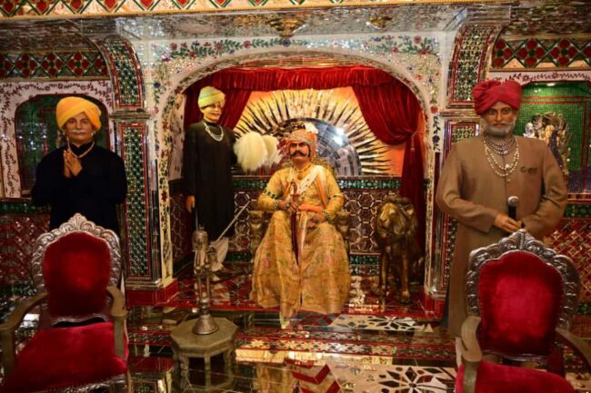 नाहरगढ़ के जयपुर वैक्स म्यूज़ियम में ब्रिगेडियर सवाई भवानी सिंह की वैक्स प्रतिमा का भव्य अनावरण