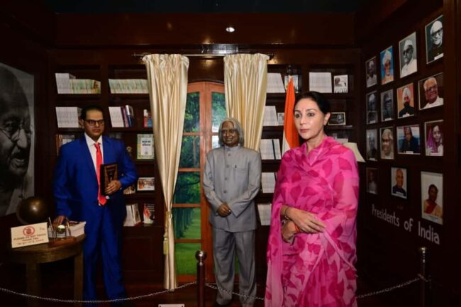 नाहरगढ़ के जयपुर वैक्स म्यूज़ियम में ब्रिगेडियर सवाई भवानी सिंह की वैक्स प्रतिमा का भव्य अनावरण