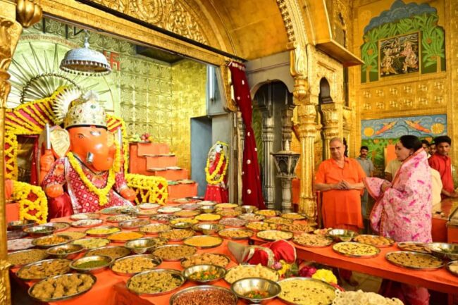 उपमुख्यमंत्री दिया कुमारी ने गणेश मंदिर पहुंच कर की प्रदेश में खुशहाली की कामना 