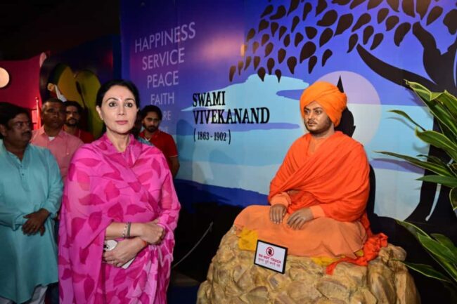 नाहरगढ़ के जयपुर वैक्स म्यूज़ियम में ब्रिगेडियर सवाई भवानी सिंह की वैक्स प्रतिमा का भव्य अनावरण