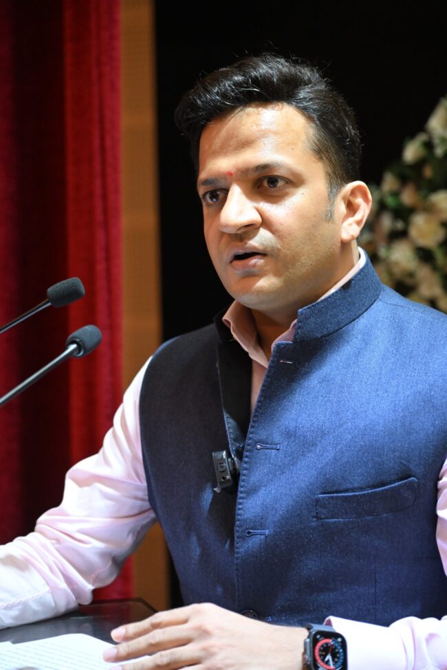 गीतांजली डेंटल कॉलेज में ‘सृजन 2025’ ओरिएंटेशन डे में एग्जीक्यूटिव डायरेक्टर अंकित अग्रवाल