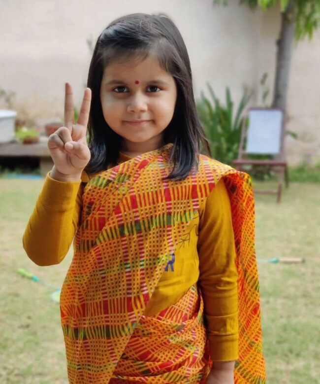 नीरजा मोदी की छात्रा अमायरा 