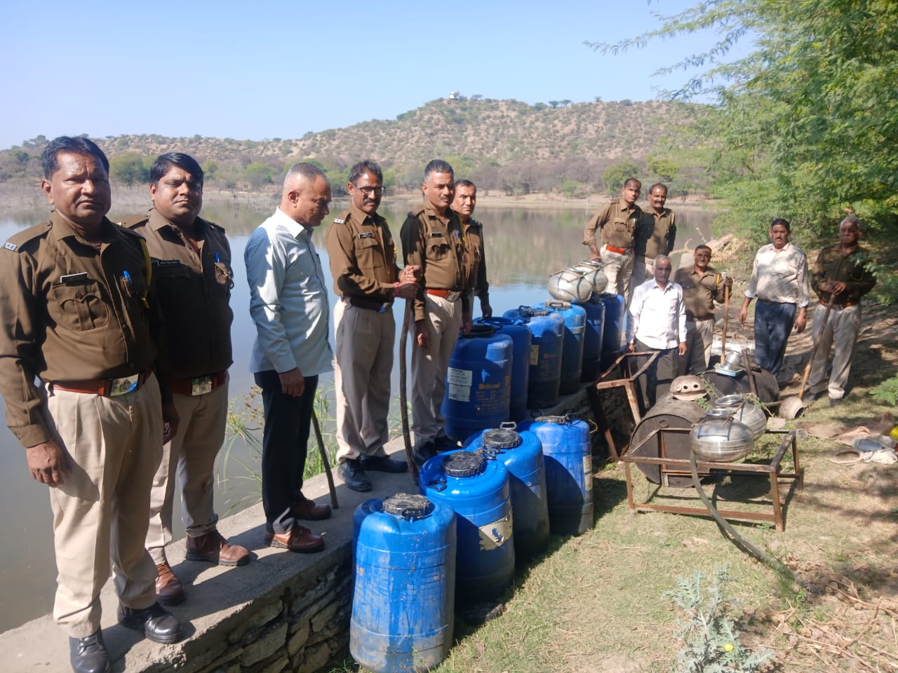 आबकारी-की-कारवाई-उदयपुर