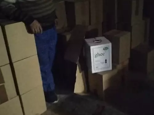 जयपुर में सरस और अमूल का नकली घी बेच रहे ठग