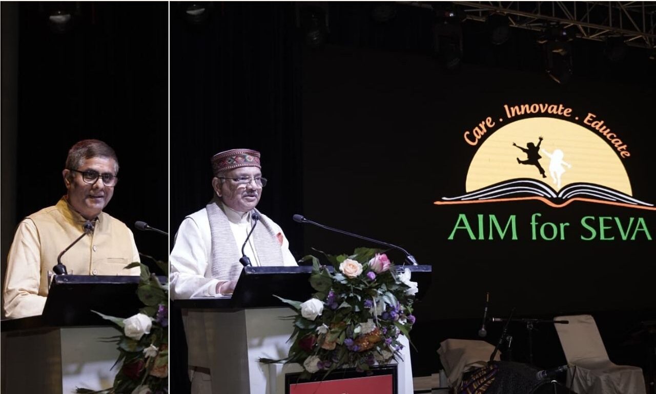 गीतांजली विश्वविद्यालय में गूंजे वैदिक-भक्ति के स्वर, सूर्या गायत्री की प्रस्तुति से आध्यात्मिक हुआ परिसर