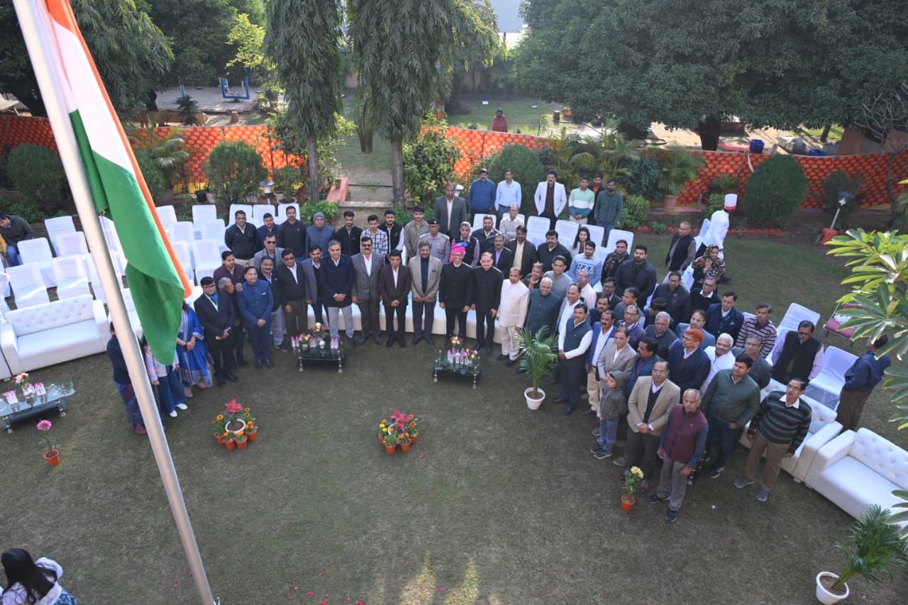 आवासन मंडल में देबाशीष पृष्टी ने किया ध्वजारोहण