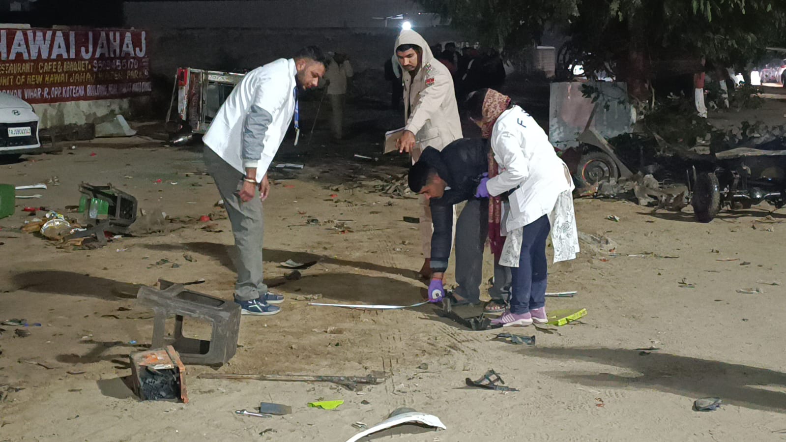  पत्रकार ऑडी कार हादसा एफएसएल टीम