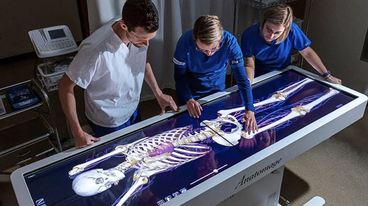 वर्चुअल डिसेक्शन टेबल गीतांजली हौस्पिटल