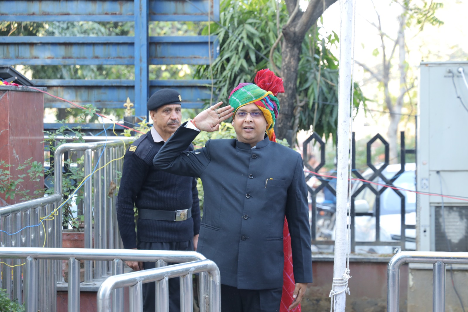 सामाजिक न्याय अधिकारिता विभाग में आशीष मोदी ने फहराया तिरंगा