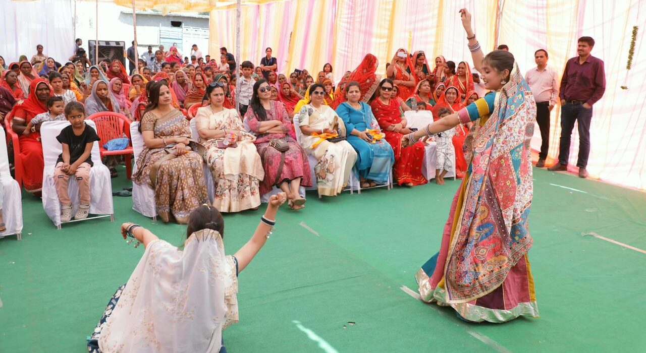 जेके सीमेंट ने किया समाज में उत्कृष्ट कार्य करने वाली महिलाओं का सम्मान...  सांस्कृतिक आयोजन 