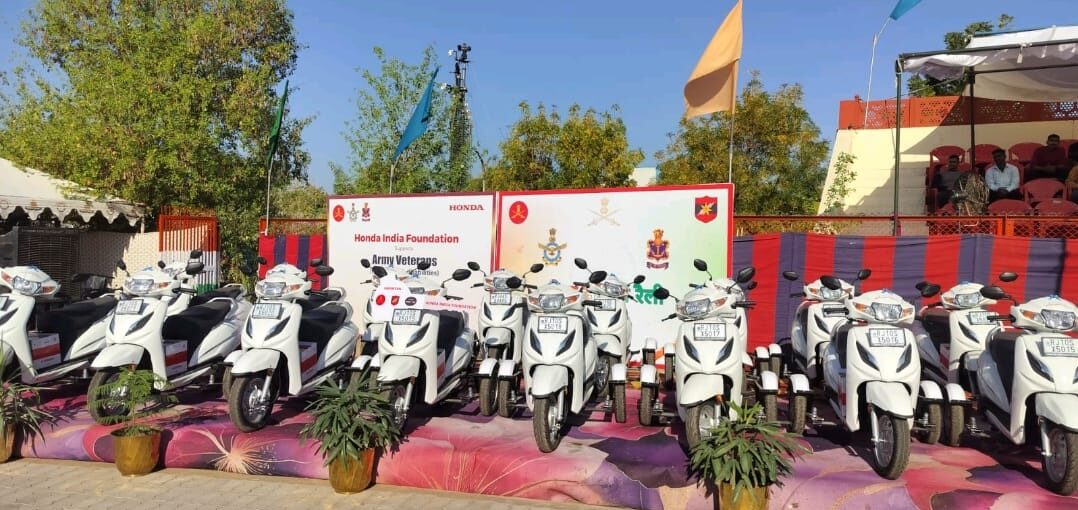 होंडा इंडिया फाउंडेशन की पहल: चूरू में दिव्यांग पूर्व सैनिकों को मुफ्त मोबिलिटी-असिस्ट होंडा एक्टिवा