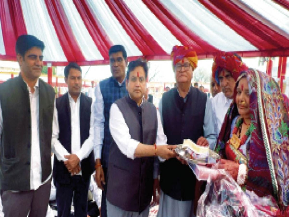 सरस डेयरी की ‘मायरा योजना’ बनी बेटियों का सहारा, 968 किसान परिवारों की शादी में सरस ने भरा भात…