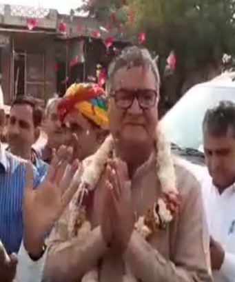 जयपुर डेयरी की किसानों को बड़ी सौगात, प्रति किलो फैट मूल्य 925रुपए किया, पहली बार बाजार में सरस का घेवर…