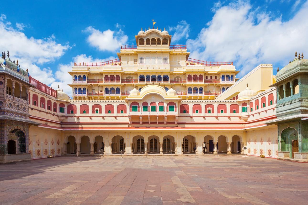 झीलों से महलों तक राजस्थान रंग देखने 18 देशों के 32 विदेशी सोशल मीडिया इन्फ्लुएंसर्स पहुंचे उदयपुर...