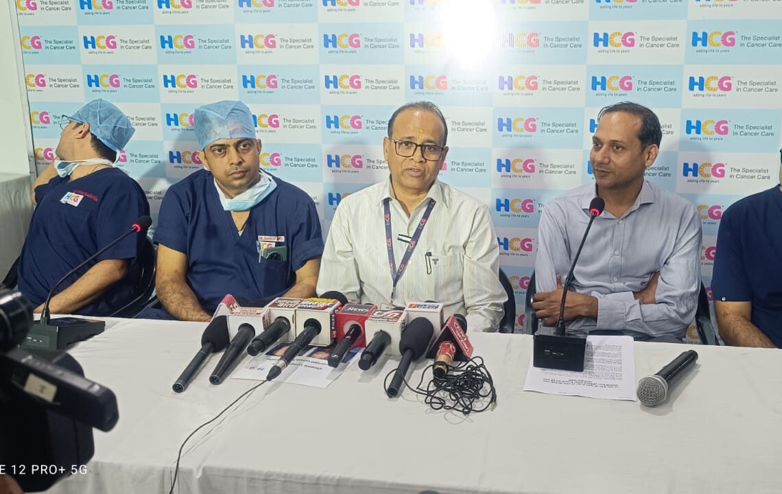 15 साल से पैर की सूजन से परेशान मरीज को मिली नई उम्मीद, जयपुर में पहली बार हुई उन्नत लिम्फेडेमा सर्जरी