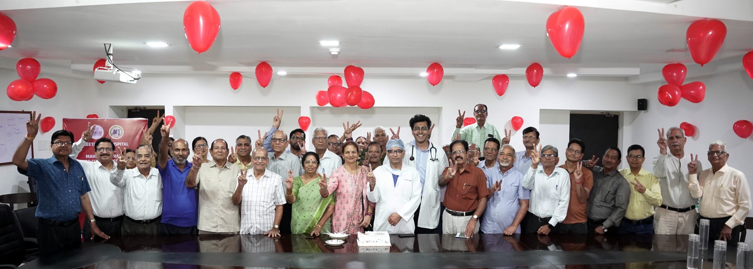 दिल की सेहत से लेकर घुटनों के दर्द तक, वरिष्ठ नागरिकों को विशेषज्ञों ने बताए स्वस्थ और सक्रिय जीवन के उपाय
