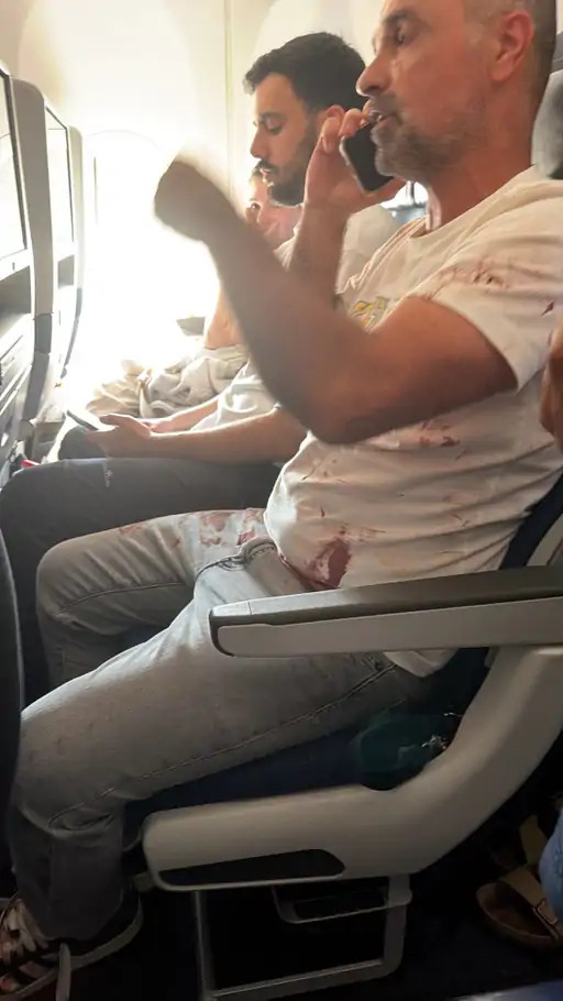कॉकपिट में चाकू से हमला, विमान तेजी से नीचे गिरा… फिर भारतीय कप्तान ने दिखाई हिम्मत; 174 यात्रियों की बची जान! पढ़िए कैसे घटित हुआ पूरा घटनाक्रम...